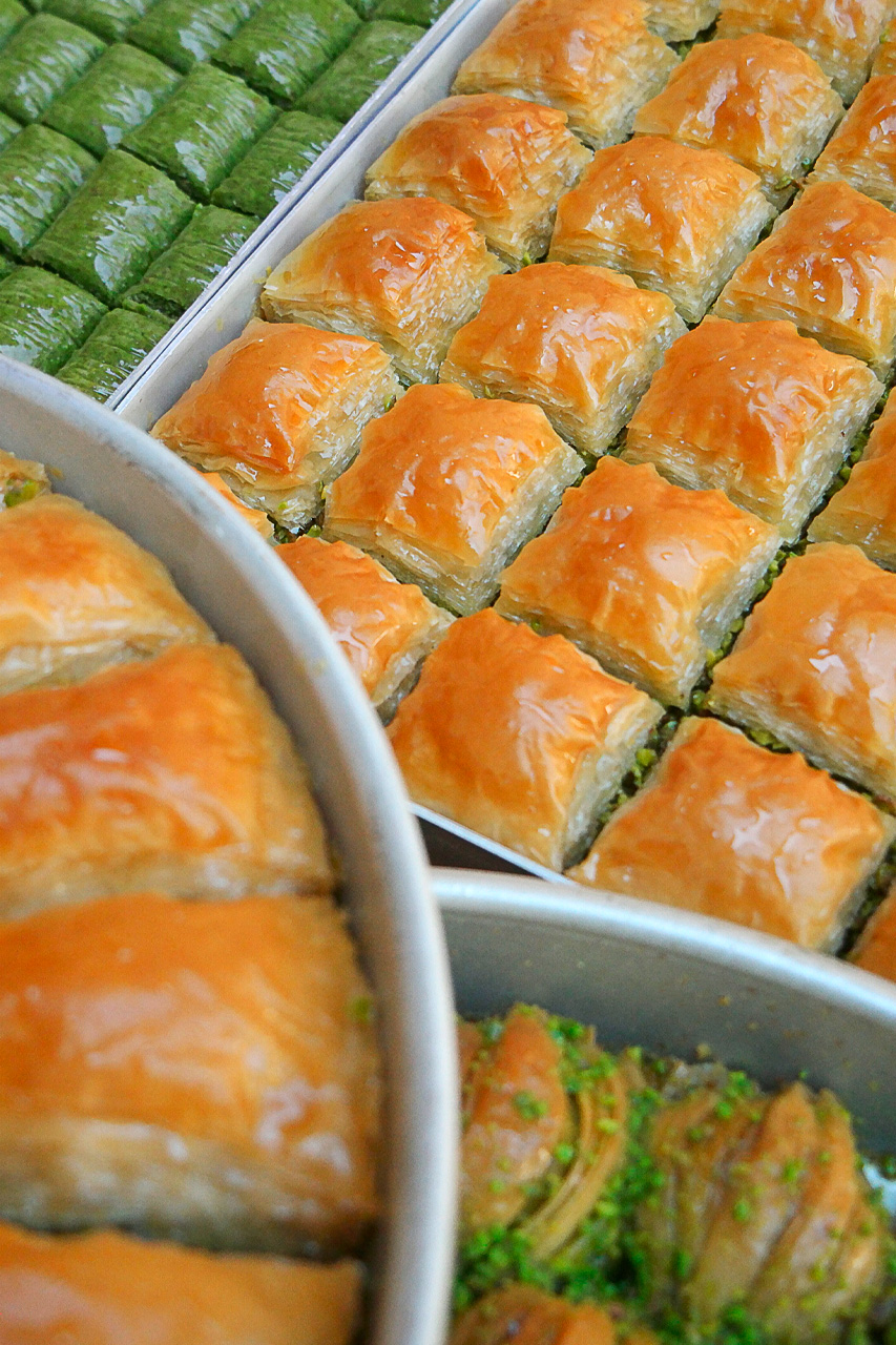 TEPSİ BAKLAVALAR