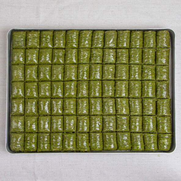 Pistachio Rolled Baklava - 1